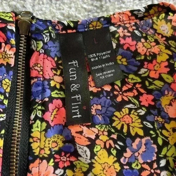 Fun & Flirt Womens Short Sleeve Neon Floral Top Size Large - Picture 5 of 10